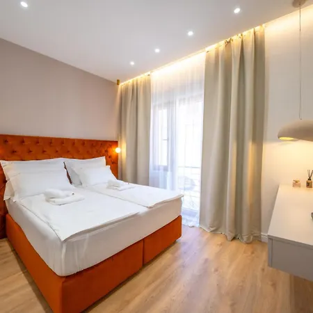 Luxury Apartment & Rooms Aurea Apartament *